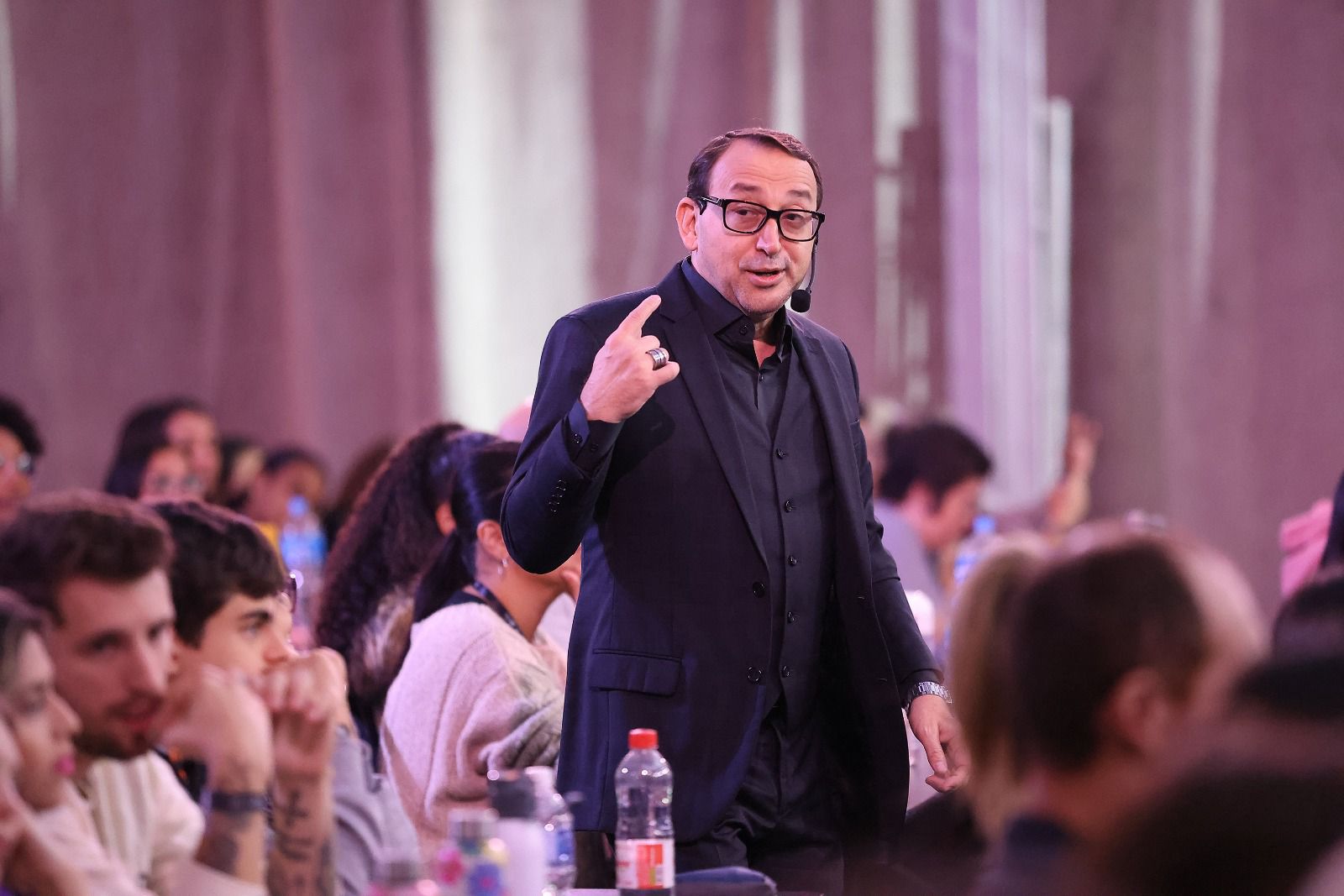 Imagem de José Roberto Marques revela nova abordagem científica sobre a mente humana ao completar seus 60 anos: “A Psicologia Marquesiana agora estuda outro lado da consciência”
