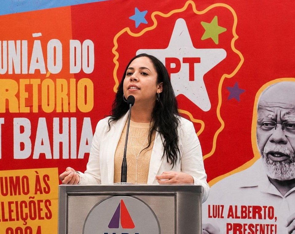 Imagem de "ACM Neto silencia sobre invasão na UFBA para esconder passado truculento do avô", afırma Ana Carolina