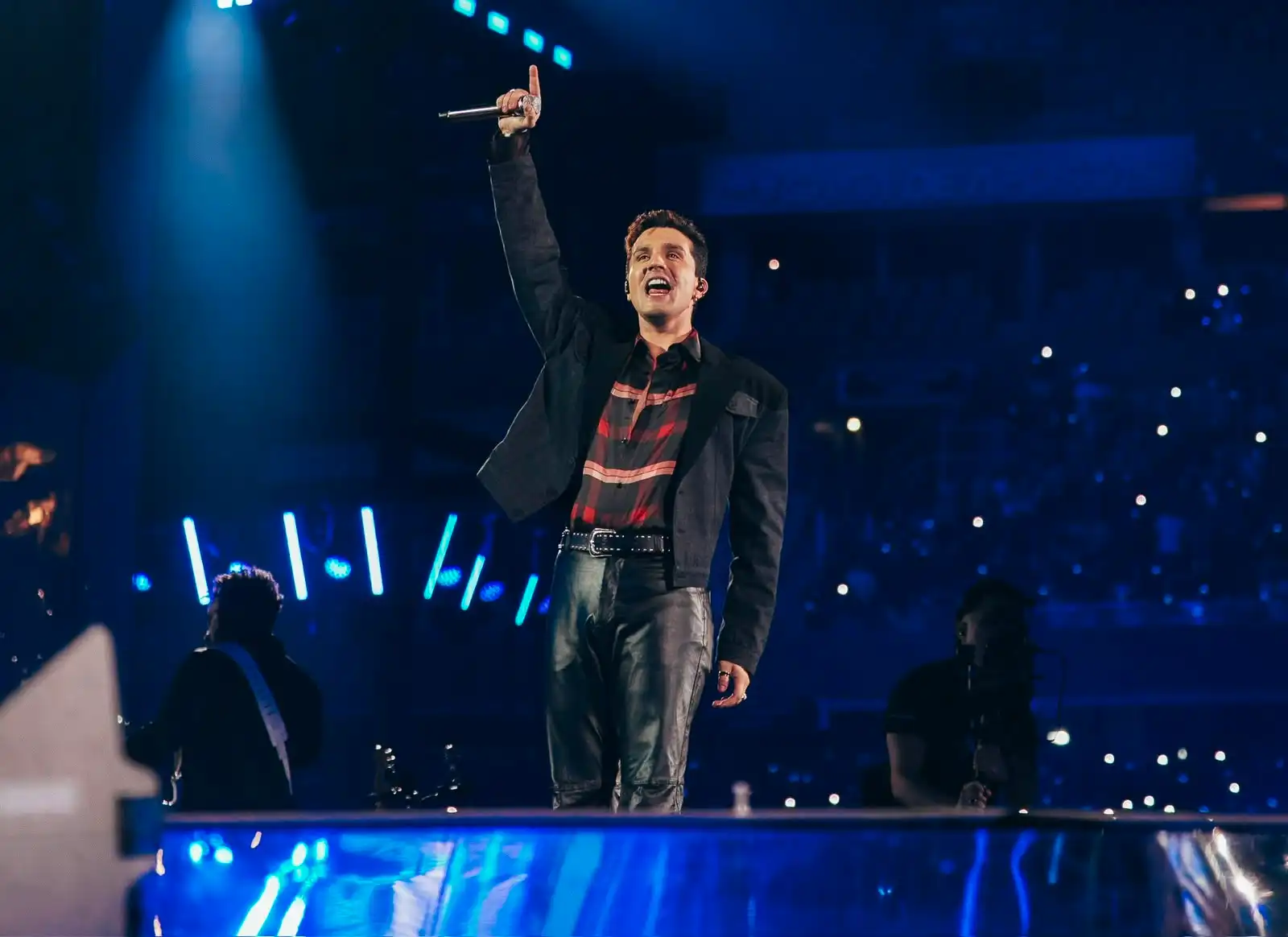 Imagem de Luan Santana reúne cerca de 40 mil pessoas em noite histórica na Arena Fonte Nova