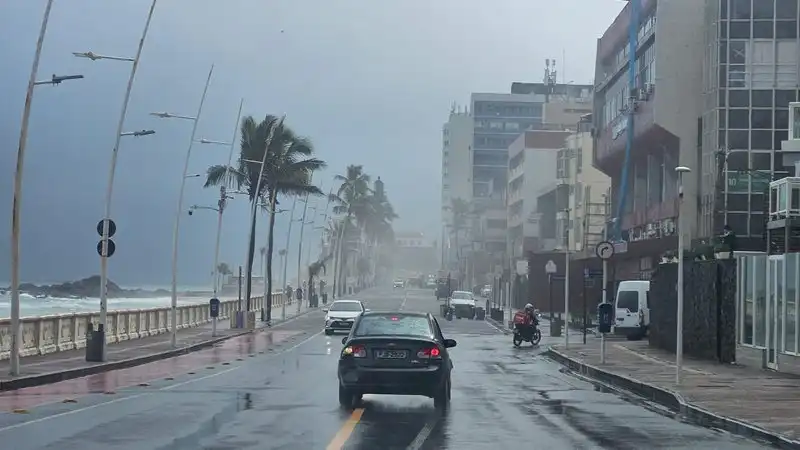 Imagem de Alerta de risco: Inmet prevê temporal em Salvador e mais de 130 cidades baianas; veja lista