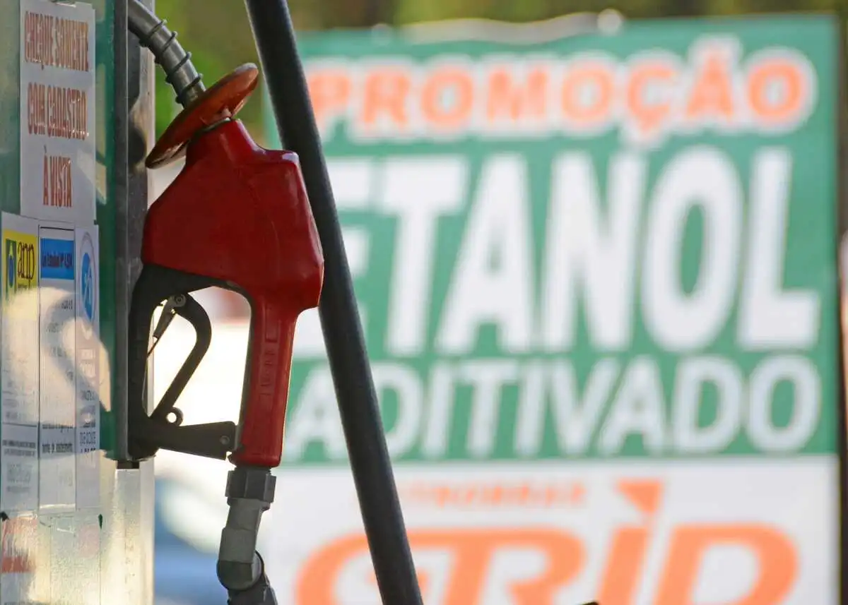 Imagem de Guerra faz gasolina passar de R$ 7 na Bahia