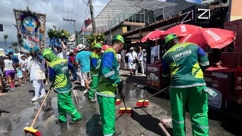 Imagem de Fim da greve! Garis voltam ao trabalho após avanços em negociações com empresas