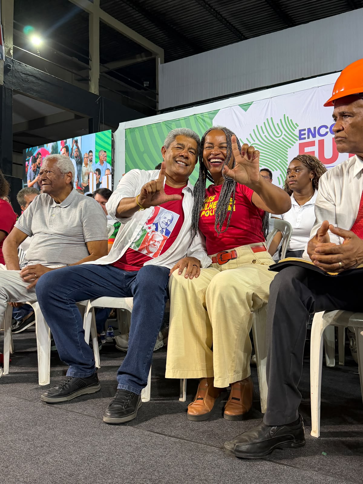 Imagem de ACM Neto tenta reescrever a história das cotas nas universidades estaduais, afirma Olívia Santana