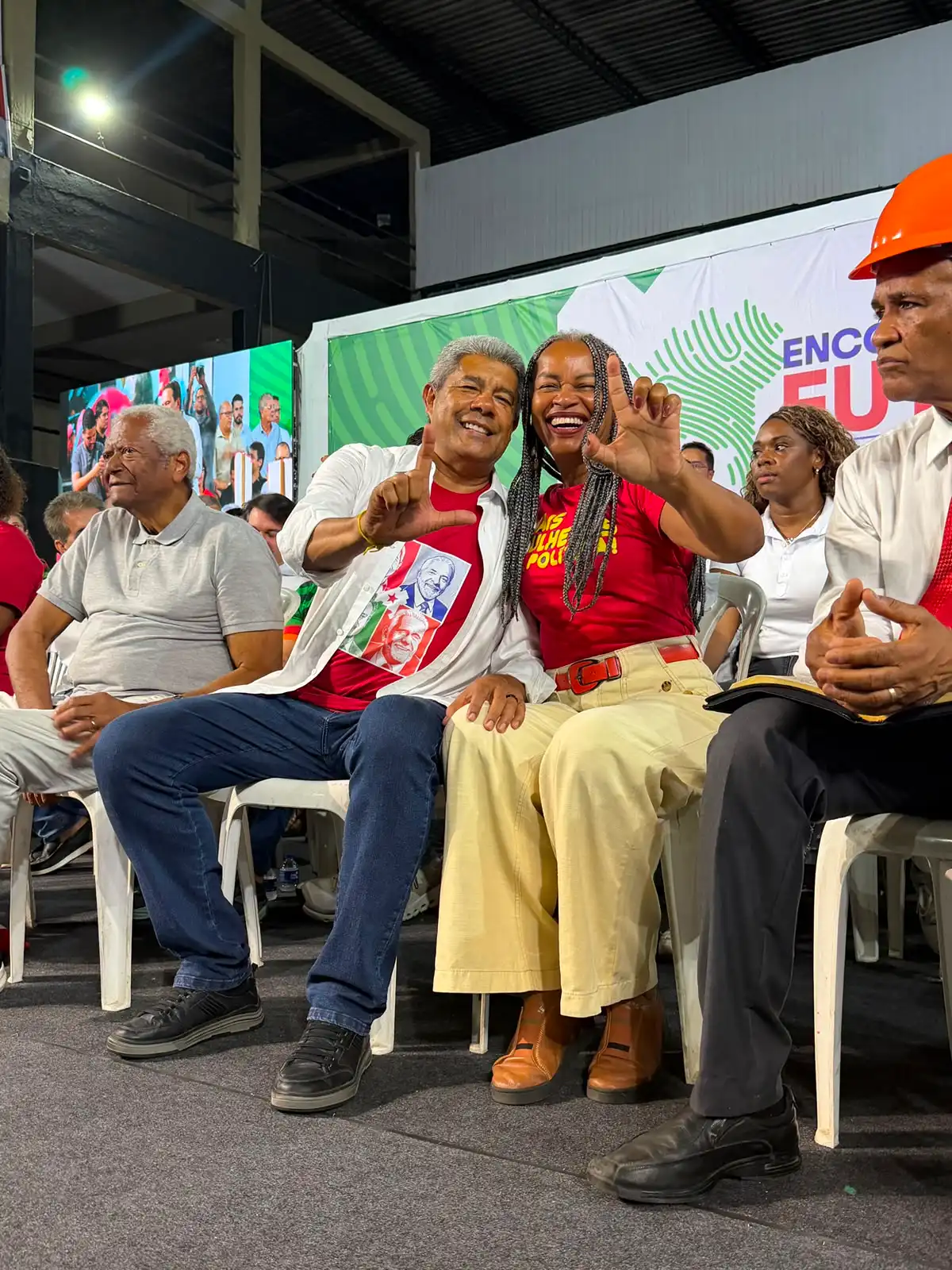 Imagem de ACM Neto tenta reescrever a história das cotas nas universidades estaduais, afirma Olívia Santana
