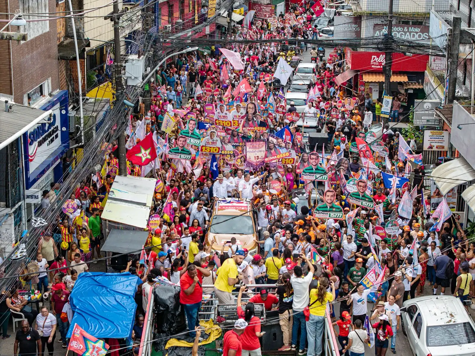 Imagem de Site financiado pelo carlismo, Informe Baiano mente sobre caminha de jerônimo em Pau da Lima, mas a verdade aparece