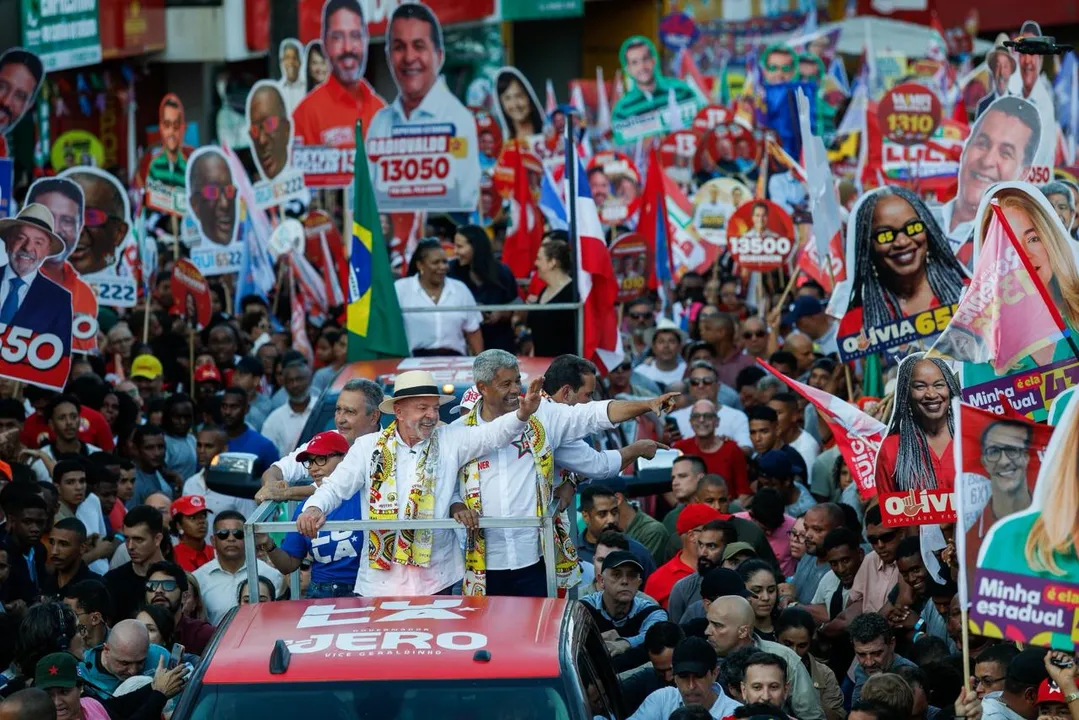 Imagem de Lula abre possibilidade de encerrar campanha na Bahia com comício gigante