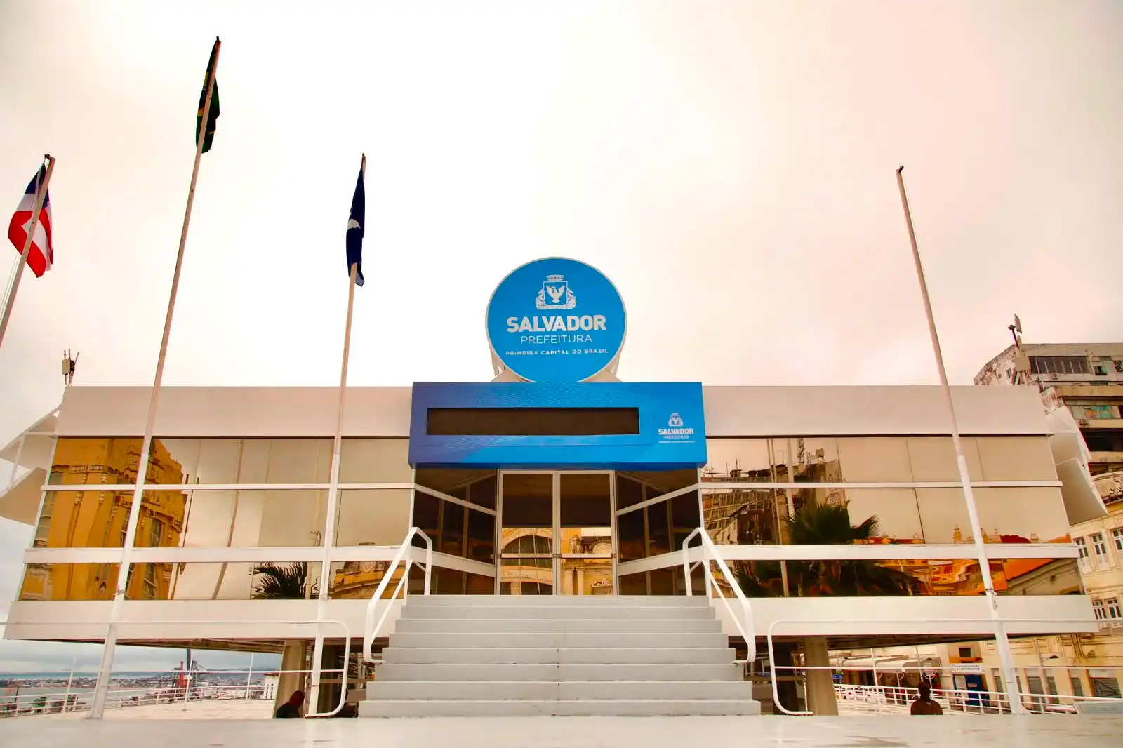 Imagem de Denúncia: Prefeitura de Salvador mantém pagamentos a empresas investigadas por lavagem de dinheiro após Bruno Reis garantir cancelamento de contratos
