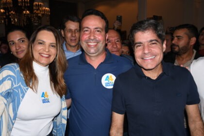 Imagem de Marqueteira do marido da prefeita Sheila Lemos de Vitória da Conquista se retira da campanha e fragiliza ACM Neto no município