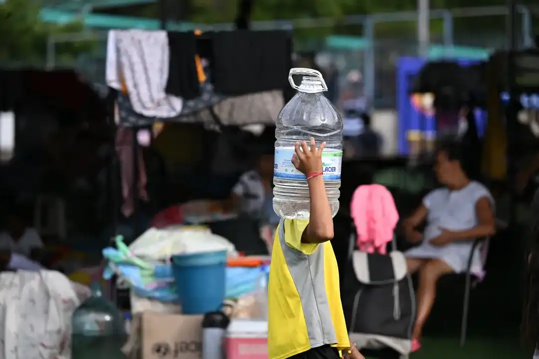 Imagem de Brasil envia seis toneladas de vacinas e insumos à Venezuela após terremotos