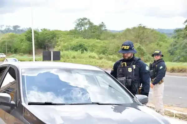 Imagem de PRF registra queda de mortes durante a Operação Semana Santa 2026 na Bahia
