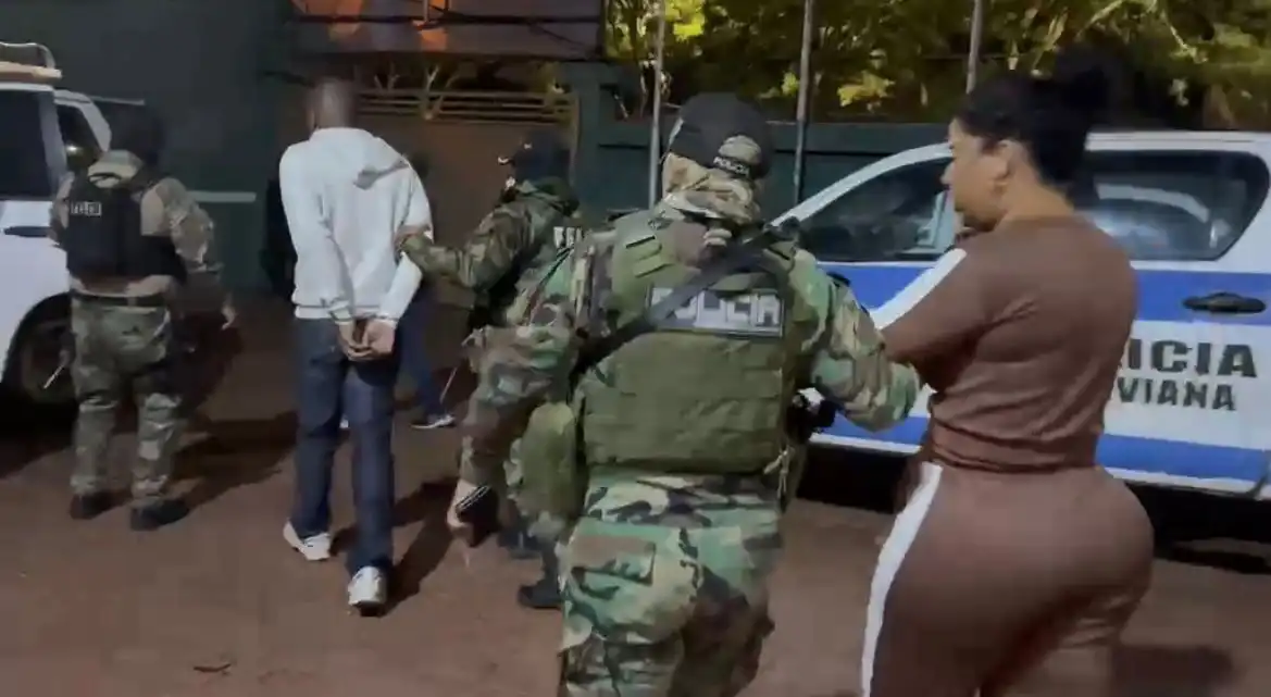 Imagem de Liderança capturada na Bolívia enviava armas e drogas para BA, SP, RJ e PE