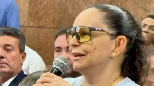 Imagem de Prefeita de Conceição do Jacuípe pede presente de aniversário no 4 de outubro: eleger Jerônimo, Rui, Wagner e Lula. Assista