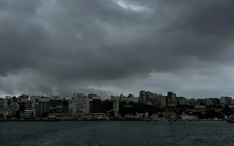 Imagem de Chuva segue em Salvador, mas não representa grandes riscos