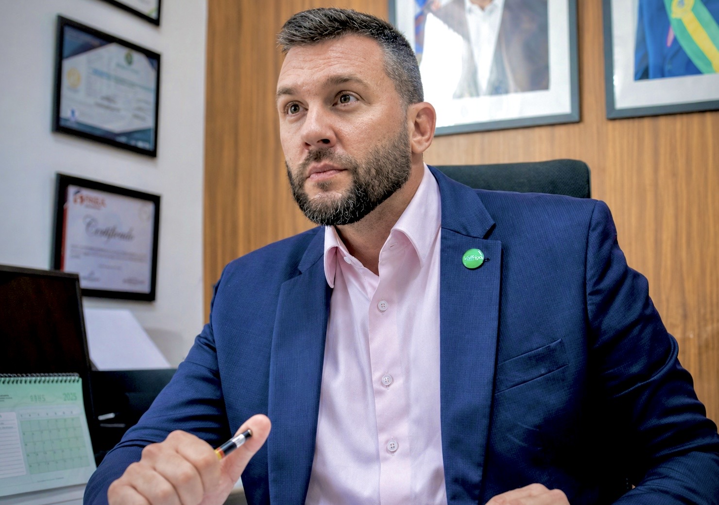 Imagem de Secretário de Governo de Valença recebe Moção de Aplausos da Câmara Municipal