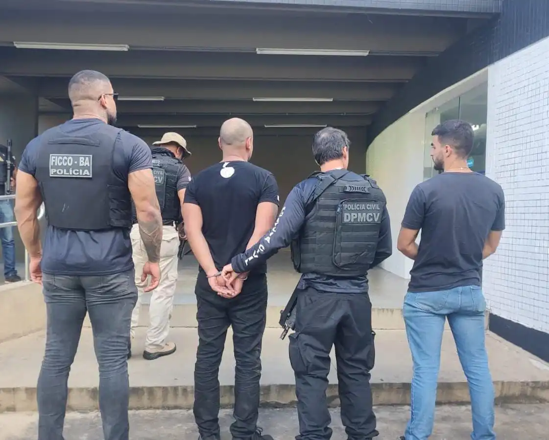 Imagem de Suspeito de estupro de enteada é preso em ação conjunta na cidade de Camaçari