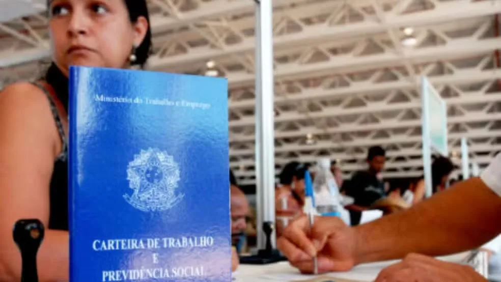 Imagem de SineBahia divulga vagas de emprego para cidades do interior nesta segunda-feira (2)
