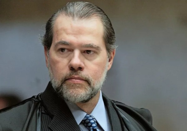 Imagem de Toffoli se declara suspeito e se afasta de ação sobre CPI do Banco Master