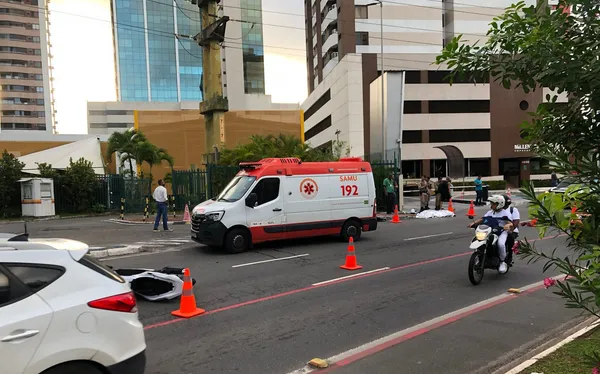 Imagem de Mulher morre após sofrer queda de moto no bairro da Pituba, em Salvador