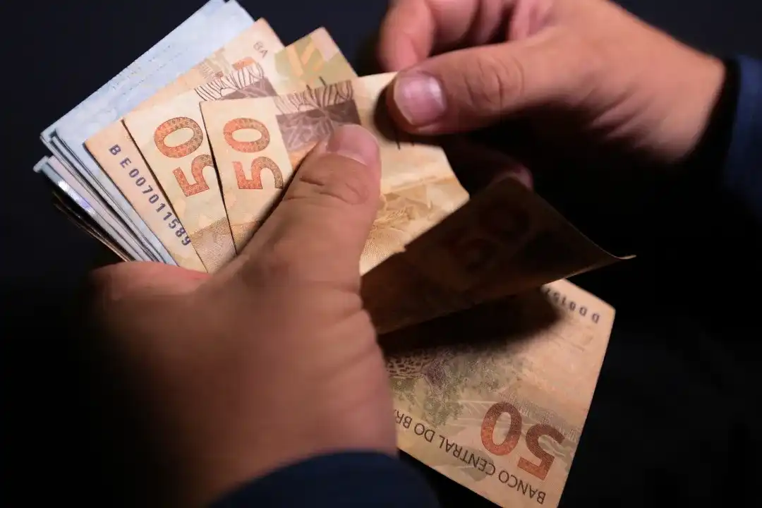 Imagem de INSS inicia pagamento da 2ª parcela do 13º nesta segunda; veja calendário