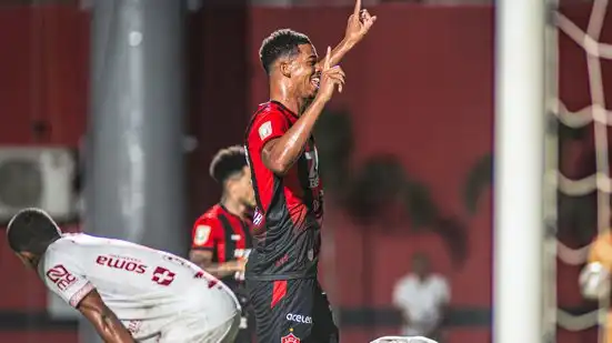 Imagem de Vitória vence o Porto-BA em casa e amplia liderança no Baianão