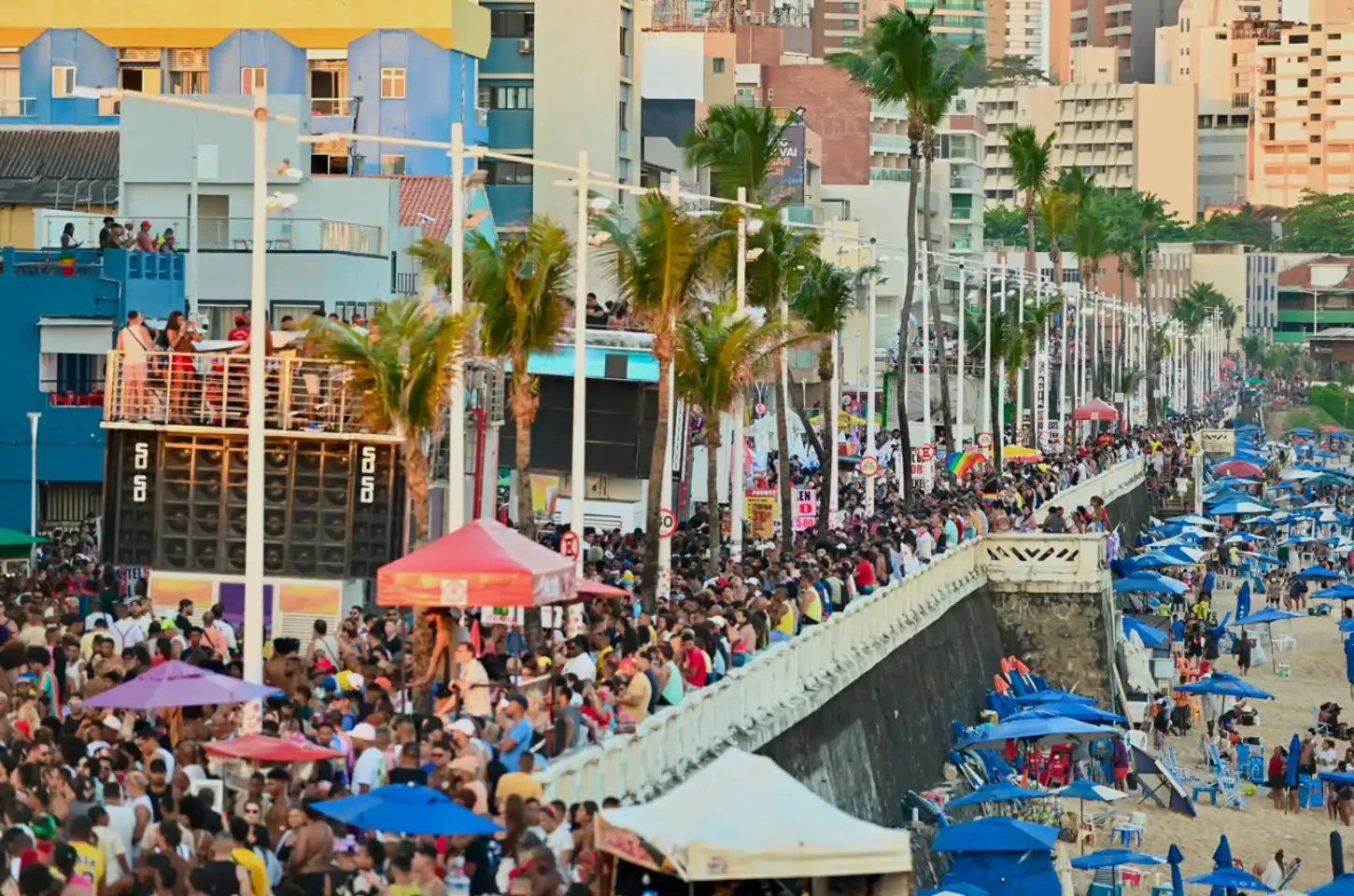 Imagem de Parada do Orgulho LGBT+ Bahia reúne milhares na Barra e anuncia novidades para 2027