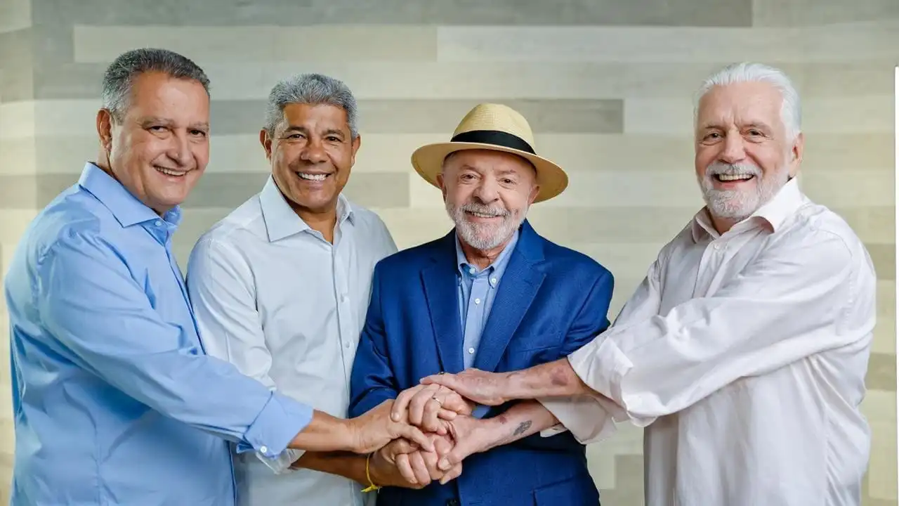Imagem de Com apoio de Lula, Jerônimo chega a 46%, aponta pesquisa Opnus/BNews divulgada nesta segunda-feira (24), contra 38% de ACM Neto   
