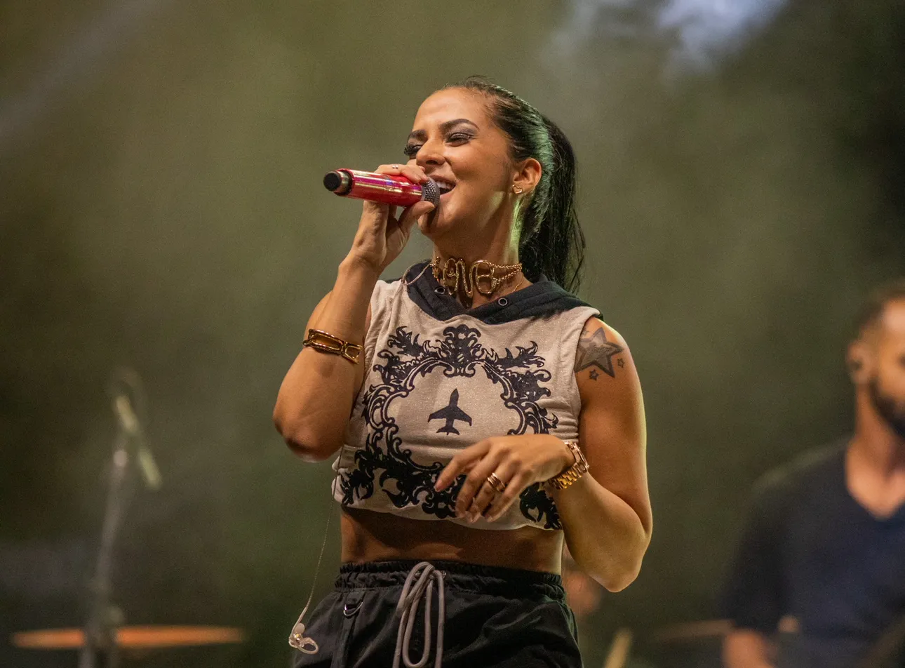 Imagem de Larissa Marques se apresenta em Seabra e em Mutuípe neste final de semana