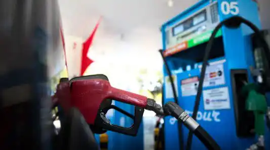 Imagem de Petrobras anuncia reajuste da gasolina; subsídio diminui impacto do aumento