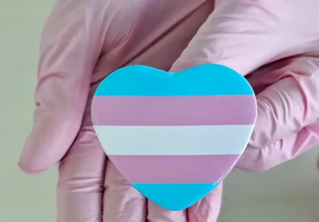 Imagem de Adolescente trans é autorizada pela Justiça a fazer bloqueio hormonal
