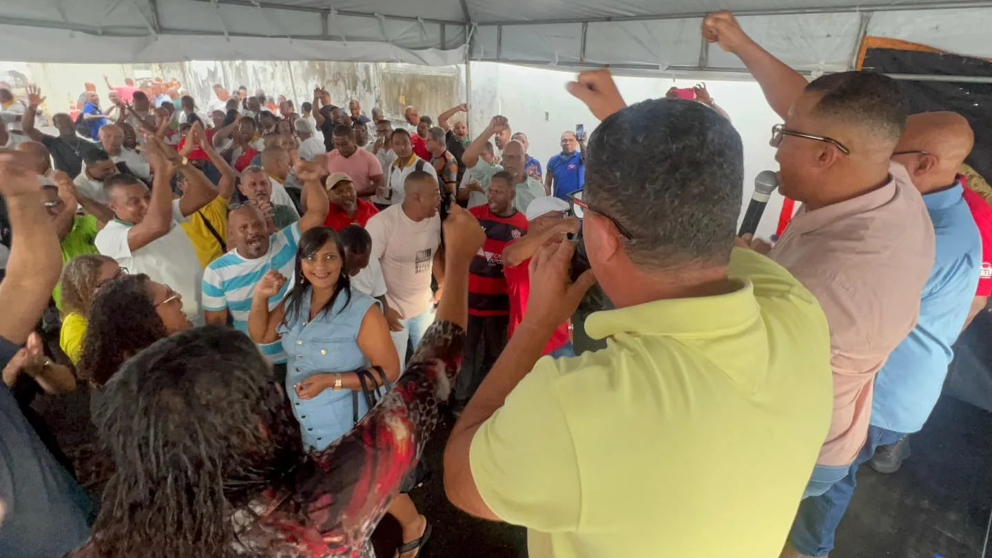 Imagem de Rodoviários de Salvador decidem manter estado greve após nova reunião