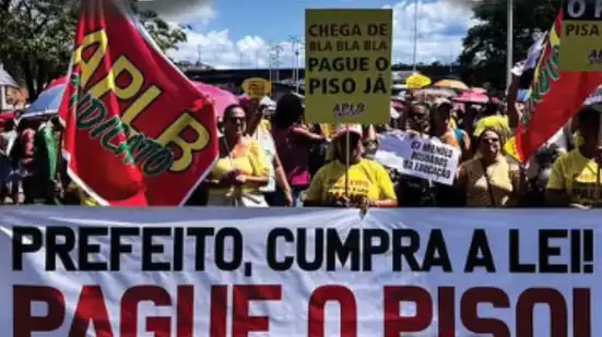 Imagem de Greve dos professores: Justiça dobra multa e dirigentes da APLB podem ser penalizados em Salvador