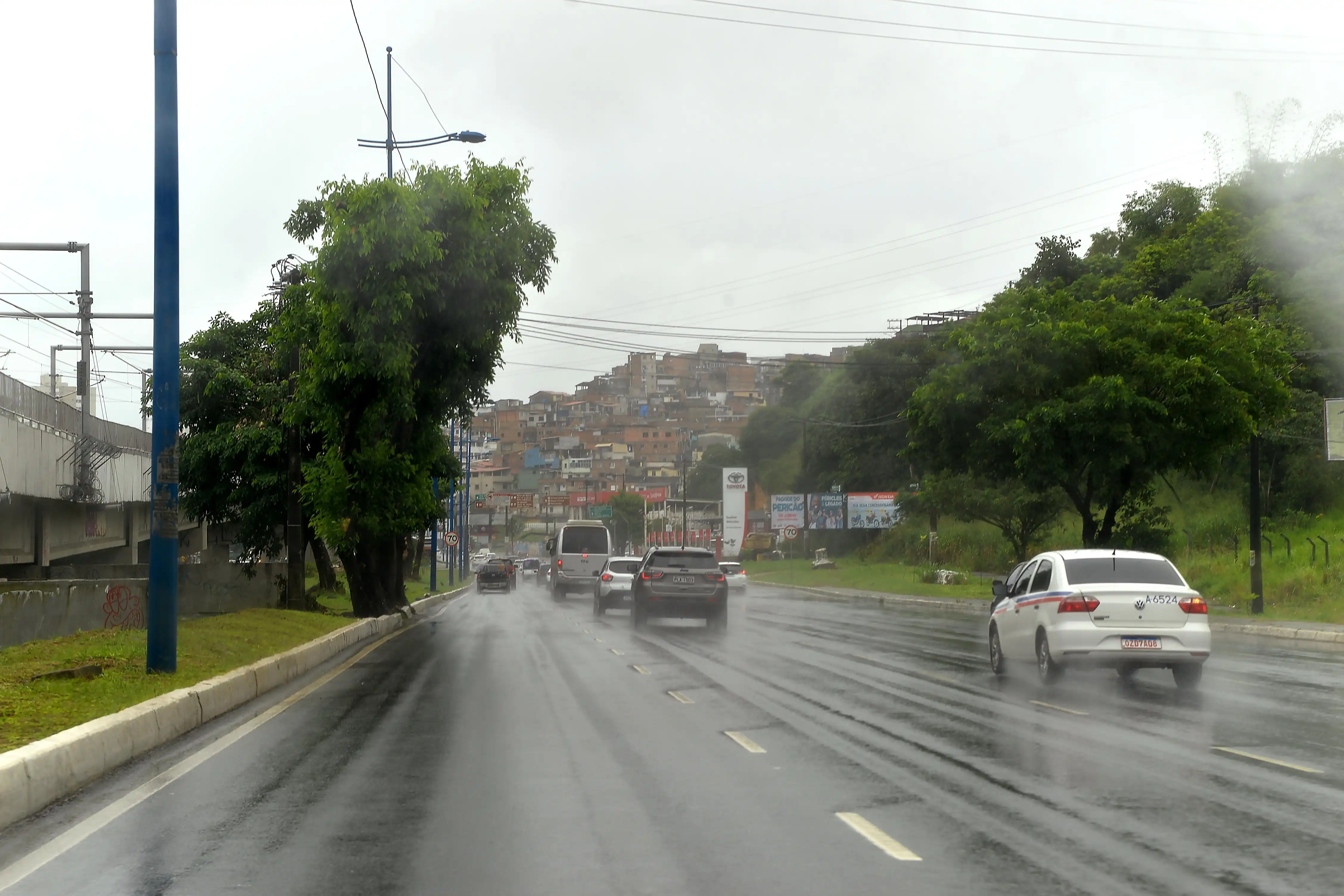 Imagem de Temperaturas em Salvador devem seguir média histórica apesar de alerta de onda de calor no Brasil