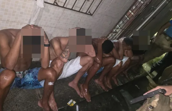 Imagem de Homens são presos após confrontar com PMs e fazerem reféns em Salvador