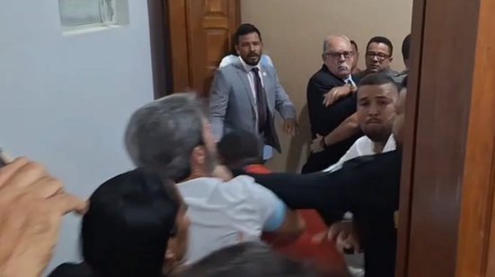Imagem de Votação de PL acaba em confusão em Câmara de cidade baiana