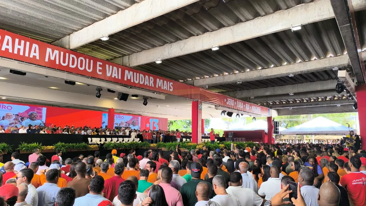 Imagem de Convenção partidária do PT causa grande engarrafamento na Av. Paralela