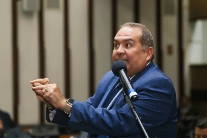 Imagem de Deputado estadual Sandro Régis do União Brasil critica ação heróica da PM que neutralizou 4 integrantes do Comando Vermelho