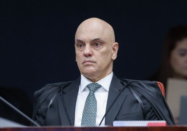 Imagem de Moraes se pronuncia sobre supostas mensagens com Vorcaro