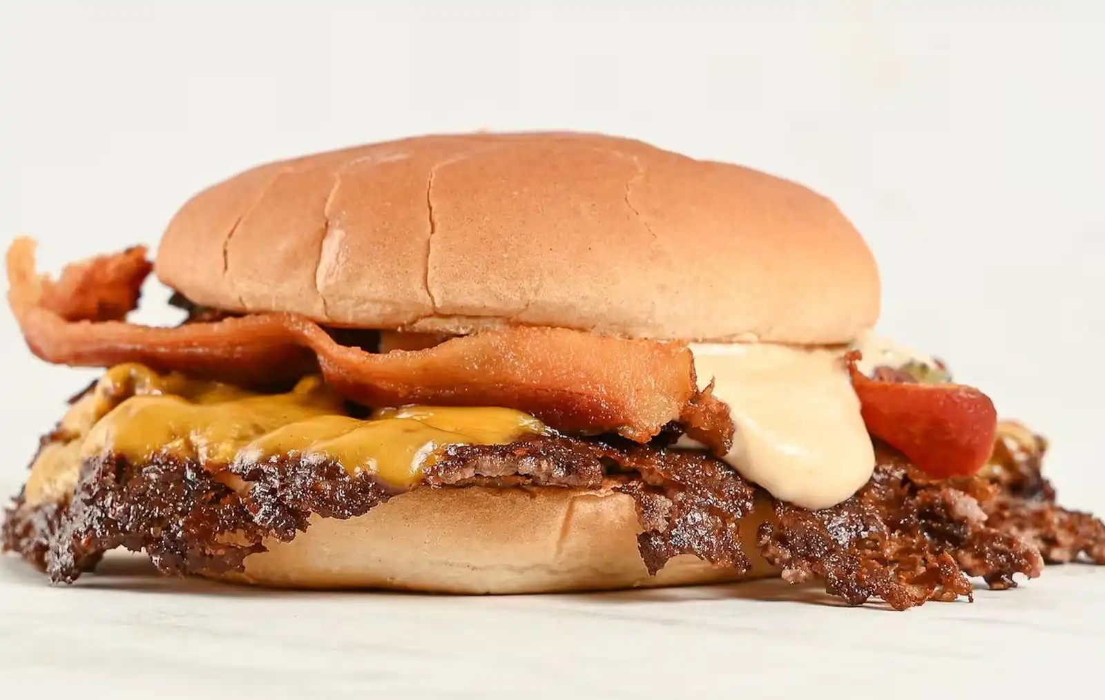 Imagem de Famoso hambúrguer da Fat Guys ganha promoção exclusiva em Salvador e Feira de Santana